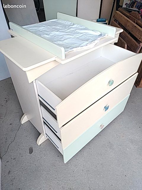 Lit et commode bébé + 3 accessoires (image 7)