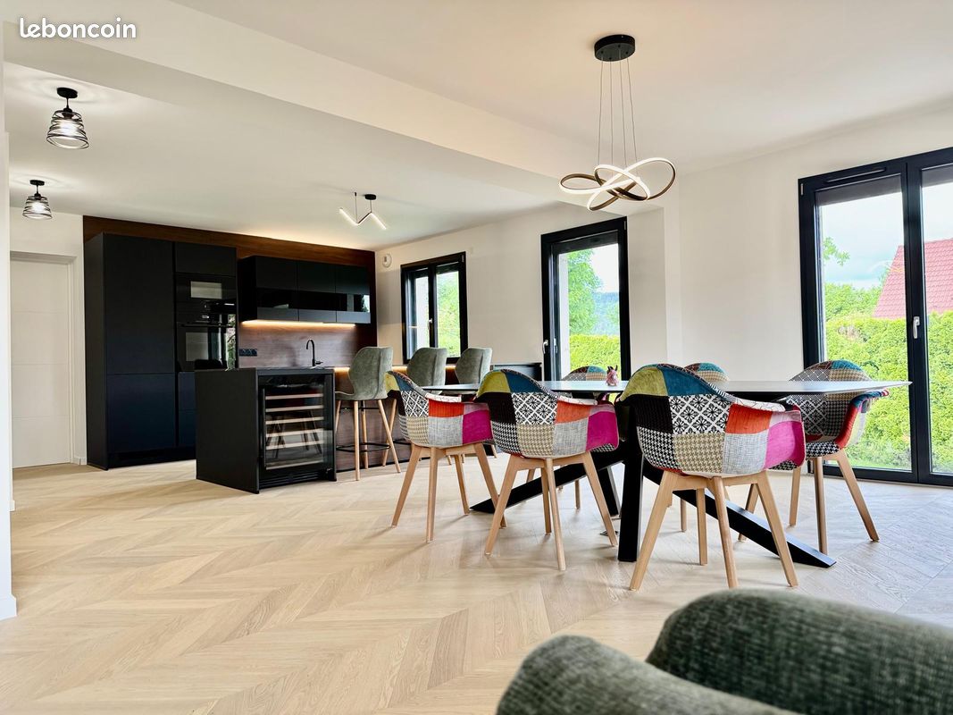 Maison 8 pièces 180 m² · à Champagnole · 180 m² · 399 000 €