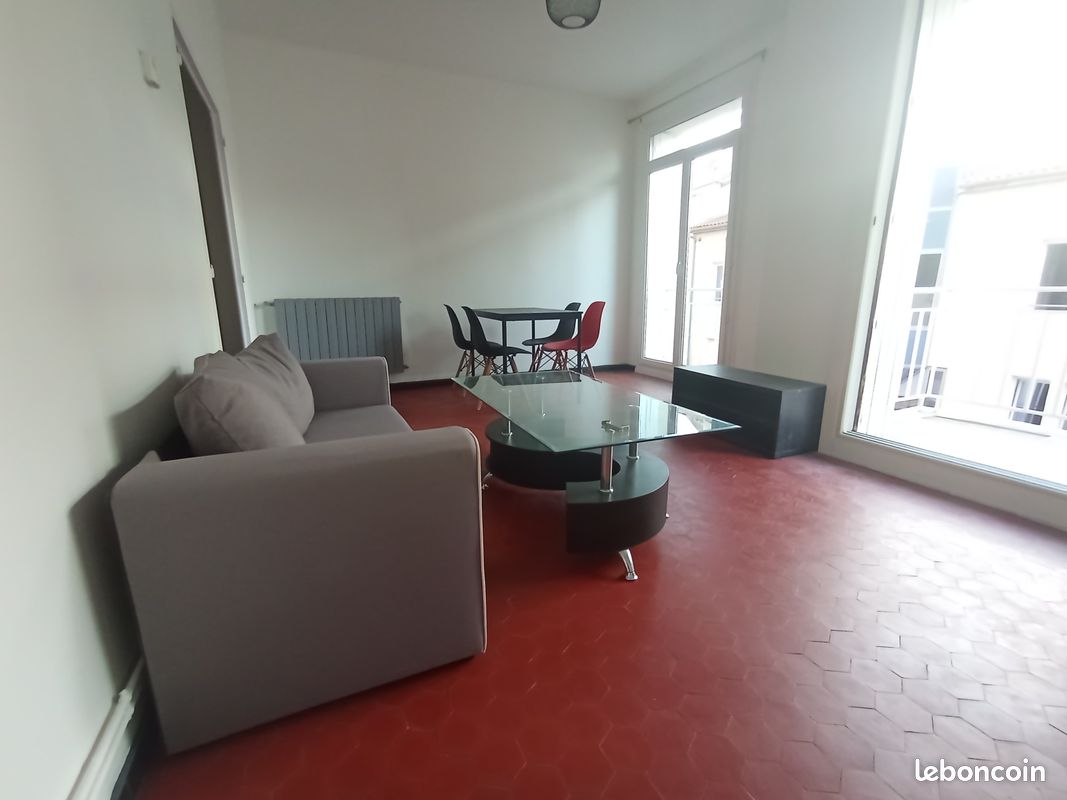 Appartement 2 pièces 45 m² · à Toulon · 45 m² · 700 €