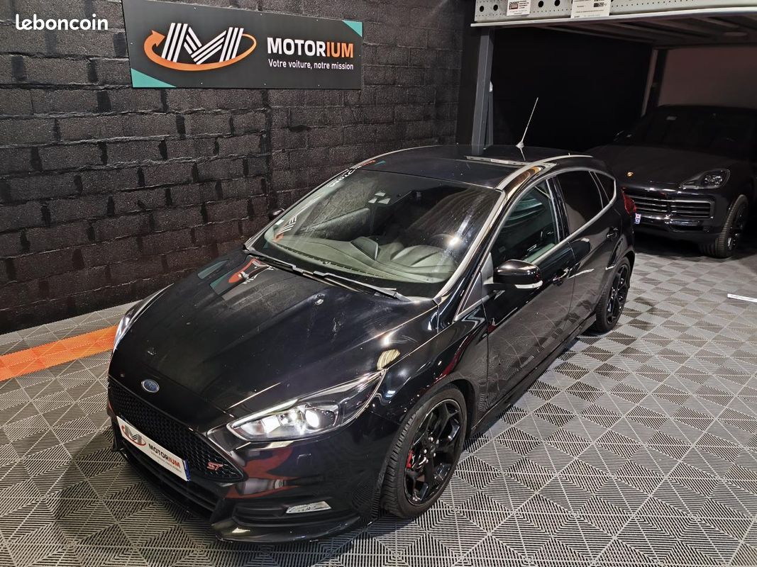 FORD FOCUS 2.0 TDCi - 185 - ST - CAM DE RECUL - RADAR AR - PARK ASSIST - DISTRIBUTION FAIT (image 31)