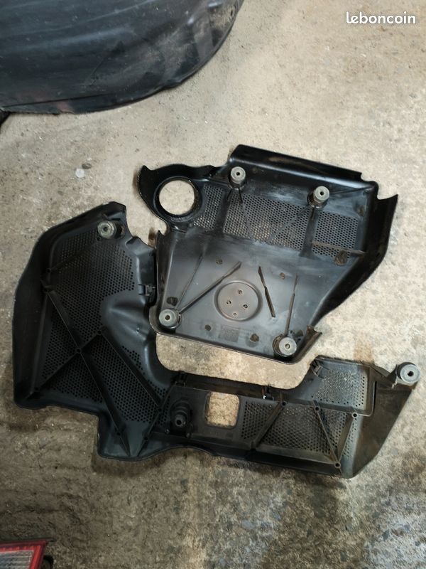 Cache Essence Cache moteur VW 1,6 i essence - Équipement auto