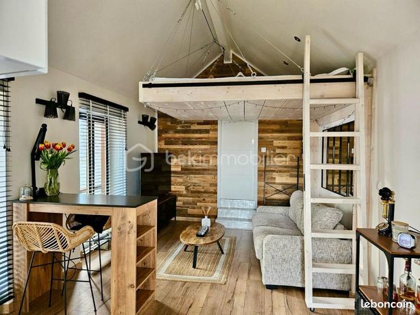 Studio 1 pièce 47 m²