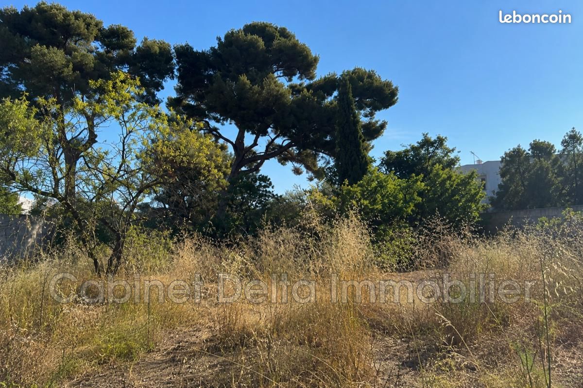 Terrain 498 m² Toulon · 240 000 €