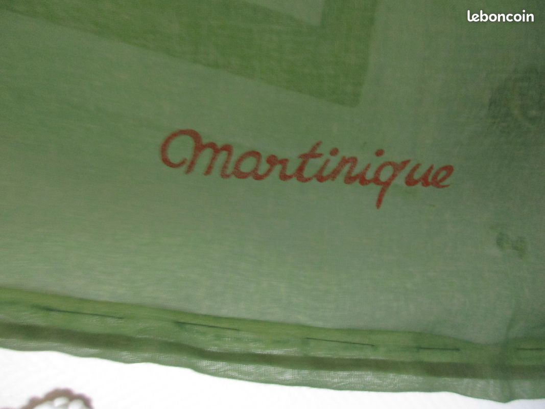 Foulard Soie Motifs Géométriques Multicolore - Occasion Très Bon état Lavé Et Repassé