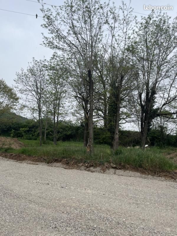 Terrain 614 m² · à Albi · 75 000 €