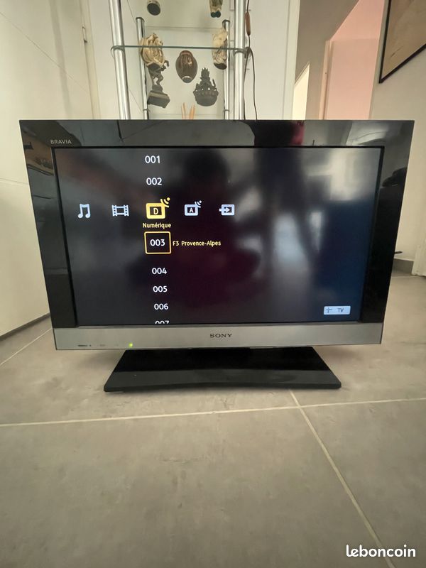 TV Sonny Bravia 64cm (image 2)