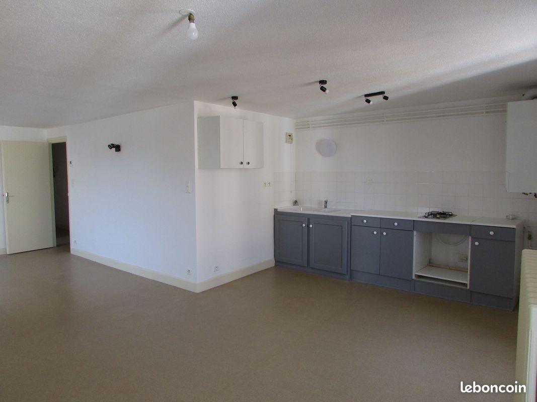 Appartement 3 pièces 76 m² · à Brioude · 76 m² · 498 €/mois