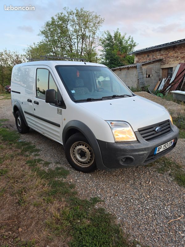Ford Tansit Connect 2 - 168000 Km - Révisé (image 1)