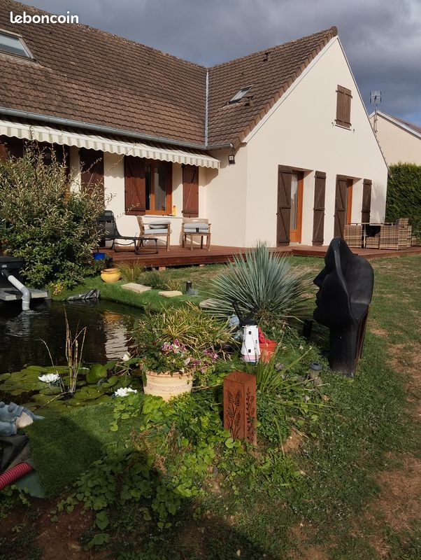 Maison 9 pièces 157 m² · à Sablé-sur-Sarthe · 157 m² · 260 000 €