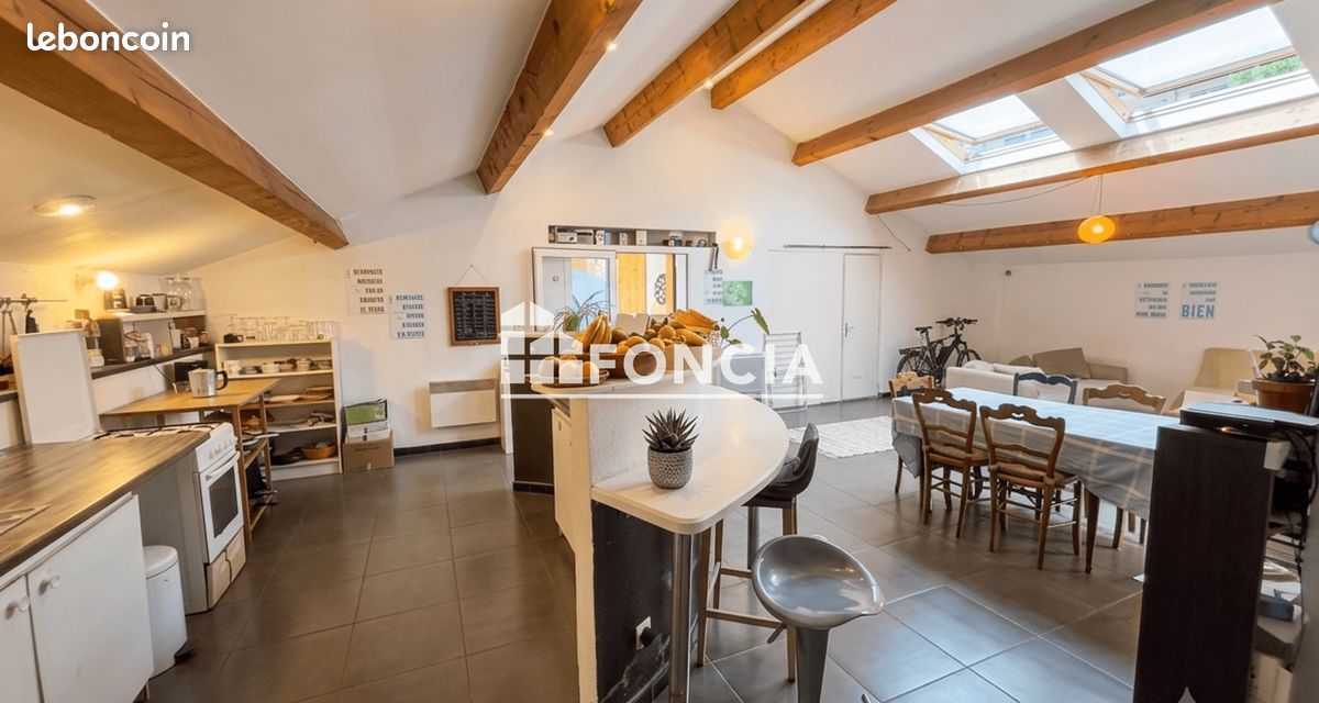 Appartement 5 pièces 168 m² · à Marseille · 168 m² · 245 000 €