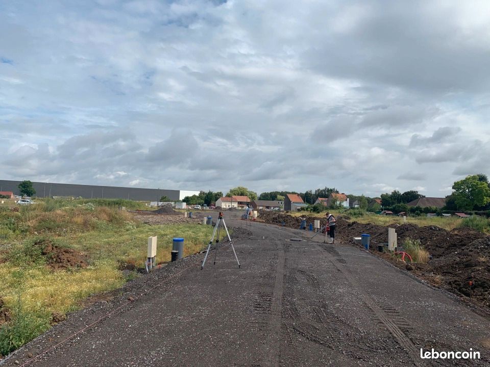 Terrain 360 m² · à Douvrin · 64 000 €