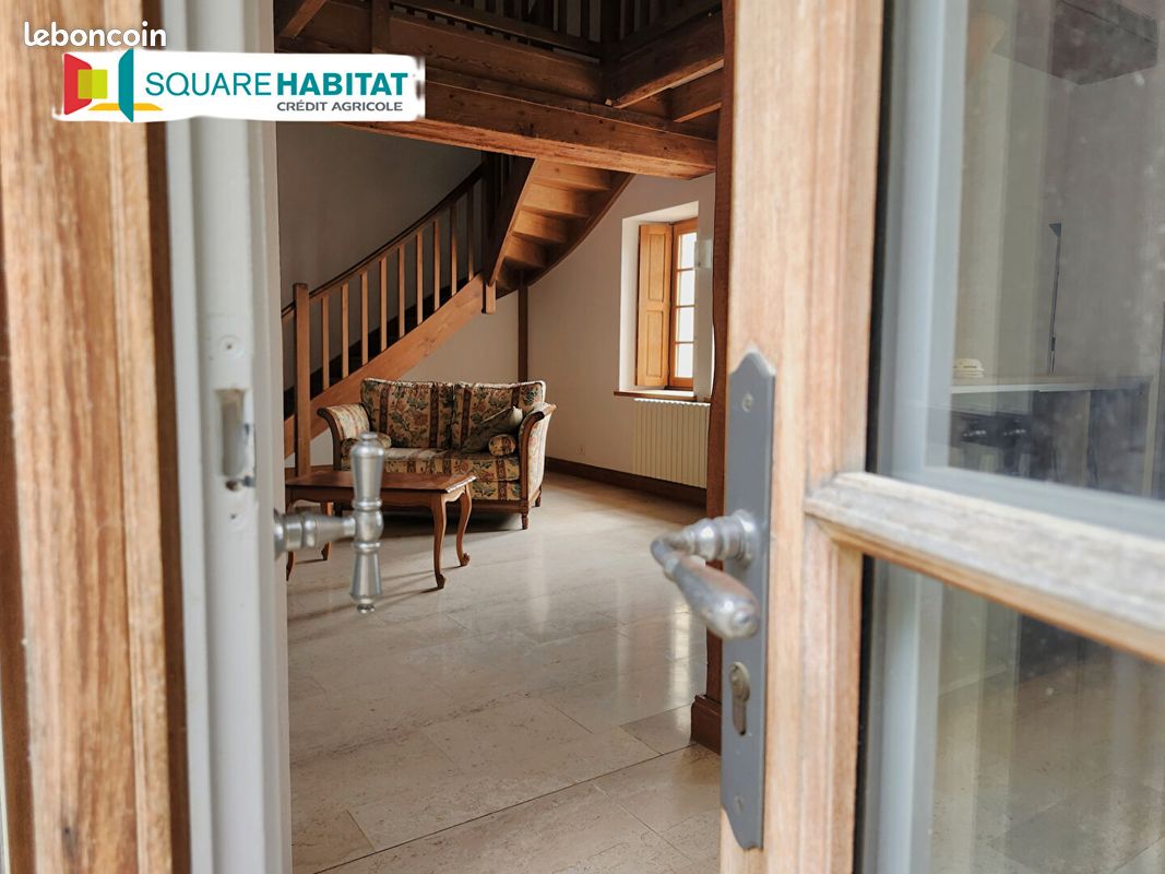Maison 5 pièces 246 m² · à Montreuil-Bellay · 246 m² · 299 900 €