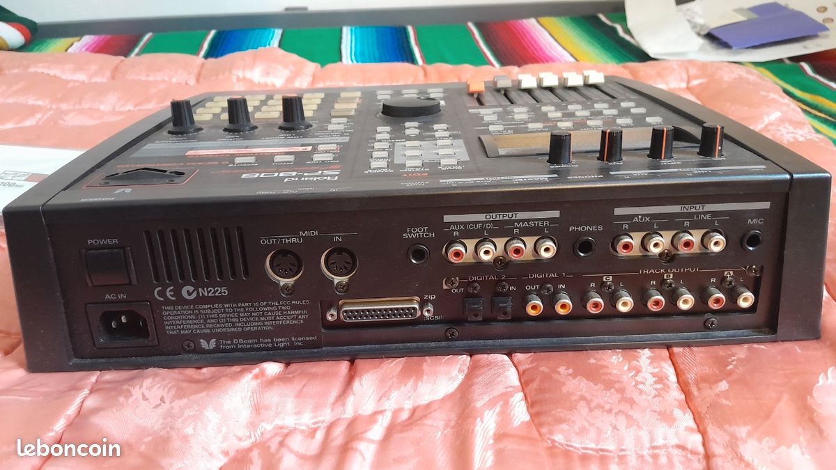 Sampler Creativo Roland SP-404MKII - De segunda mano | Gear4music Sampler Creativo Roland SP-404MKII - De segunda mano | Gear4music