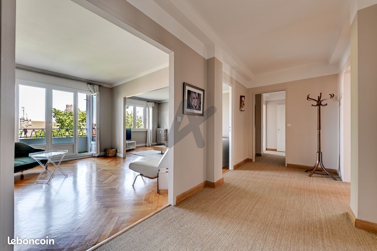 Appartement 4 pièces 110 m² · à Lyon 7ème Arrondissement · 110 m² · 490 000 €