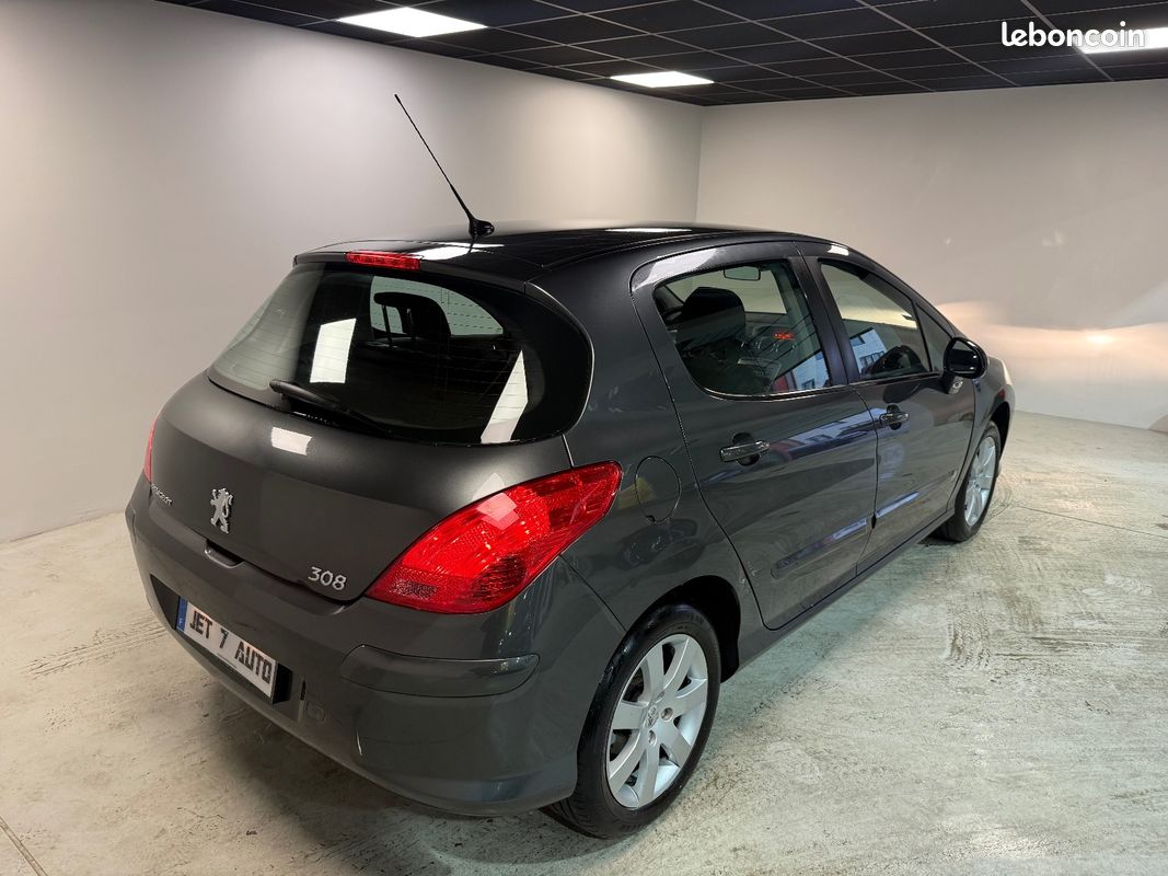 PEUGEOT 308 1.4 VTi 95ch Premium (image 6)