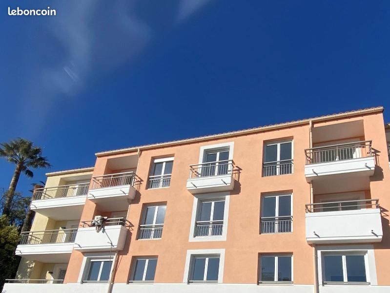 Appartement 2 pièces 43 m² · à Châteauneuf-Grasse · 43 m² · 733 €/mois