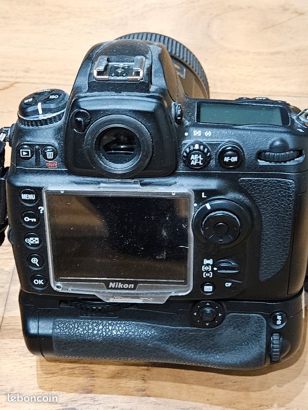 Portrait Nikon D700 Portrait Nikon D700 Nikon D700 DSLR Camera