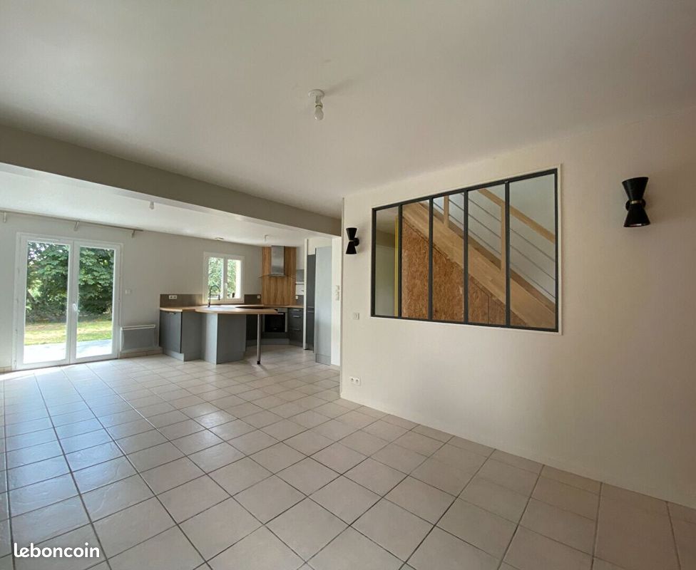 Maison 6 pièces 91 m² · à Milizac-Guipronvel · 91 m² · 1 025 €/mois