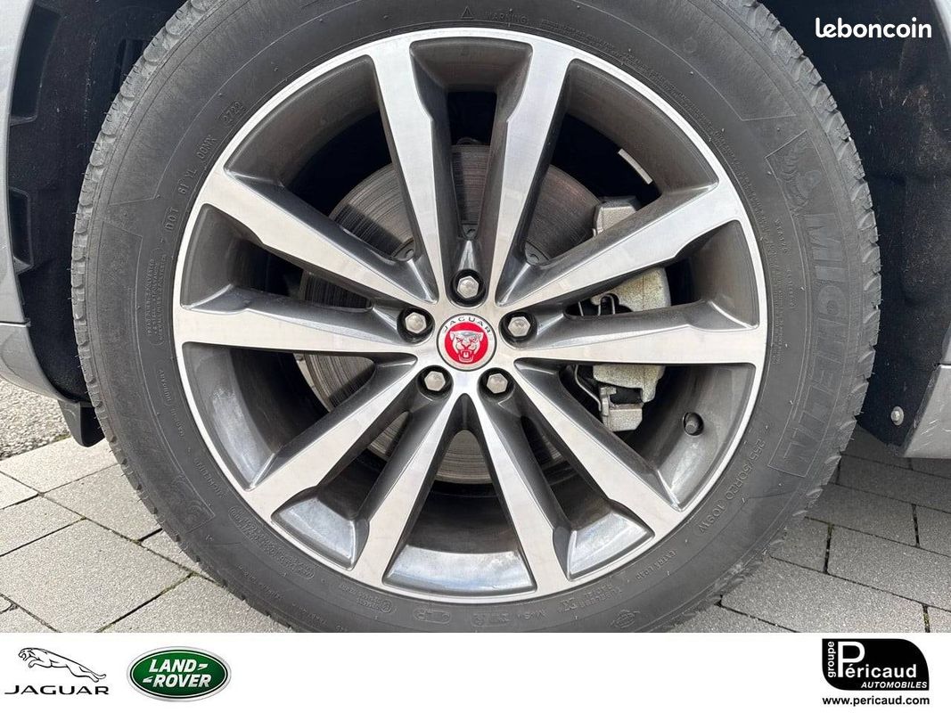 JAGUAR F-Pace 2.0 - P400e PHEV AWD BVA8 R-Dynamic SE (image 17)