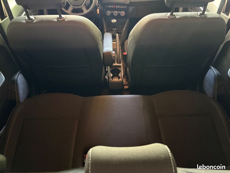 Dacia DUSTER 1.2 TCE 125CH CONFORT 4X2 (image 8)
