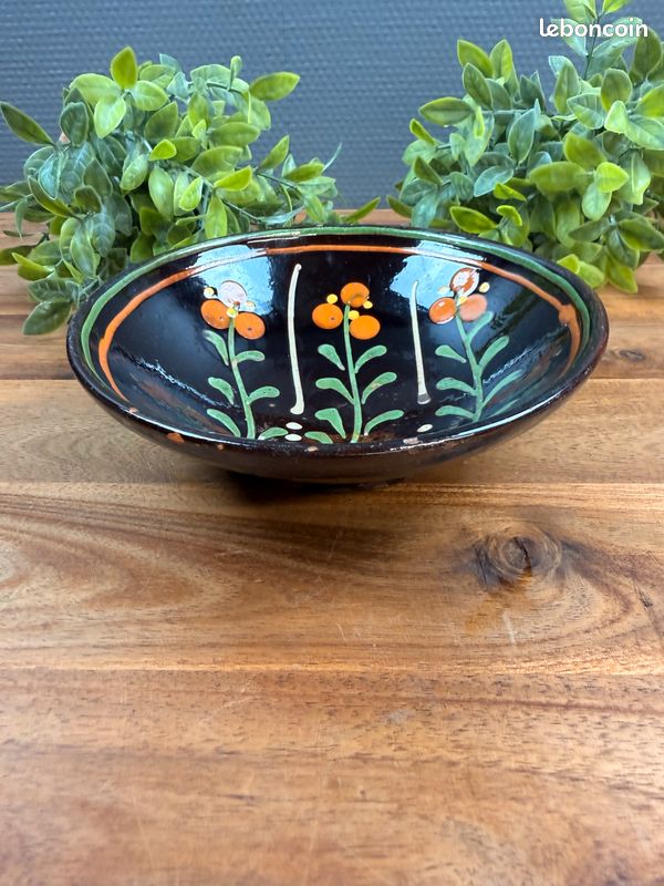 Ancien Bol en Poterie Vernissée – Décor Floral – Terre Cuite (image 1)