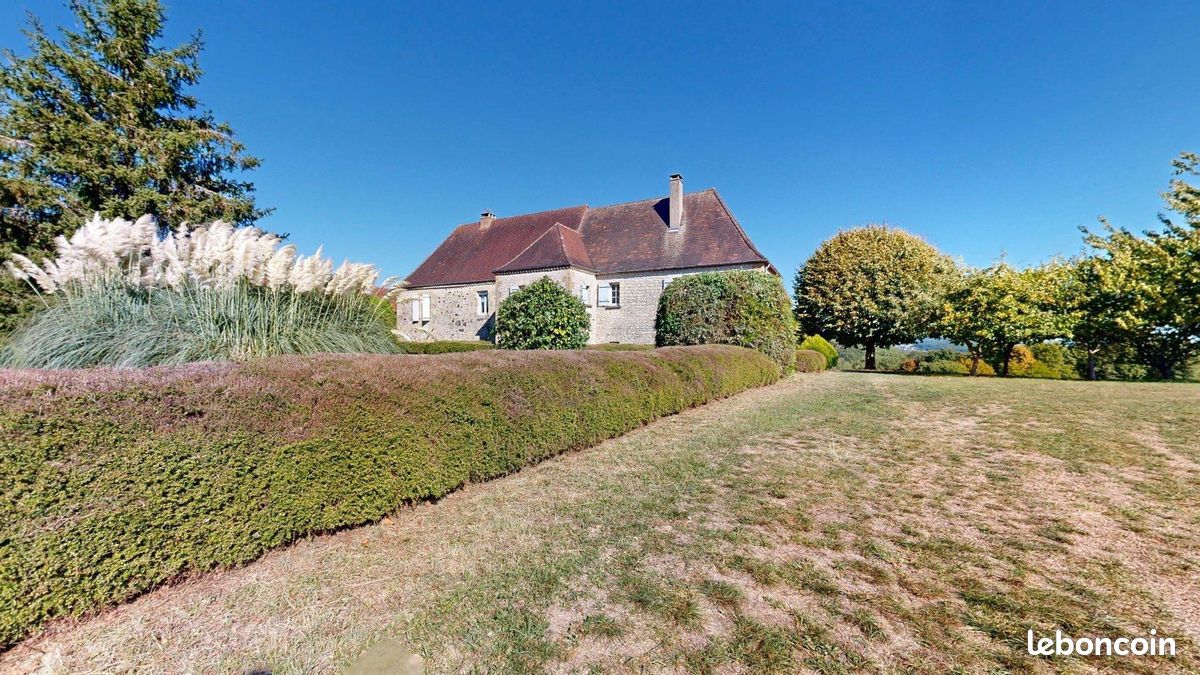 Maison 5 pièces 132 m² · à Saint-Cyprien · 132 m² · 450 000 €