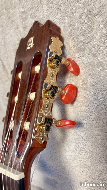 Alhambra F4 electro acoustique (image 3)
