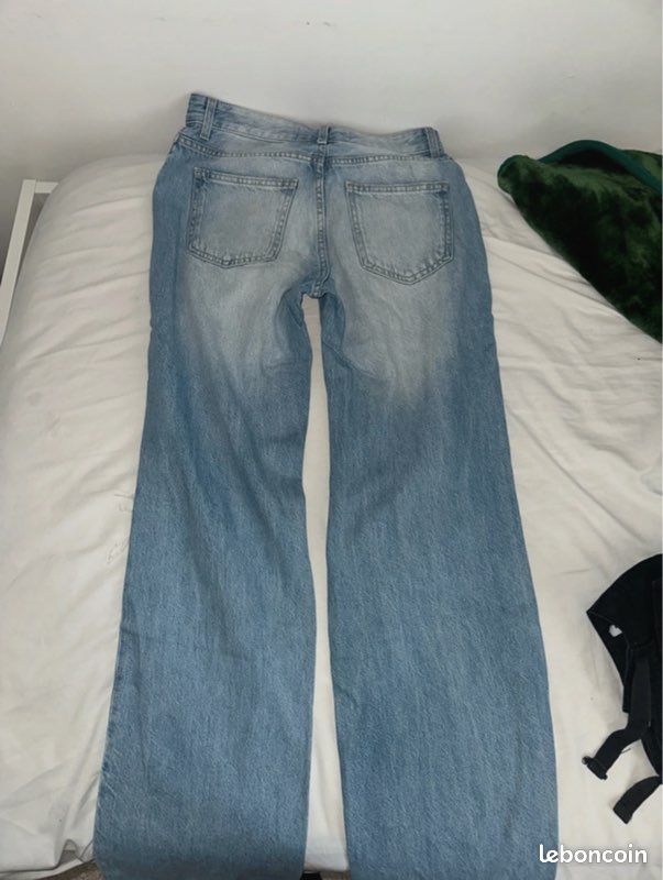 Pantalon troué BERSHKA (image 3)