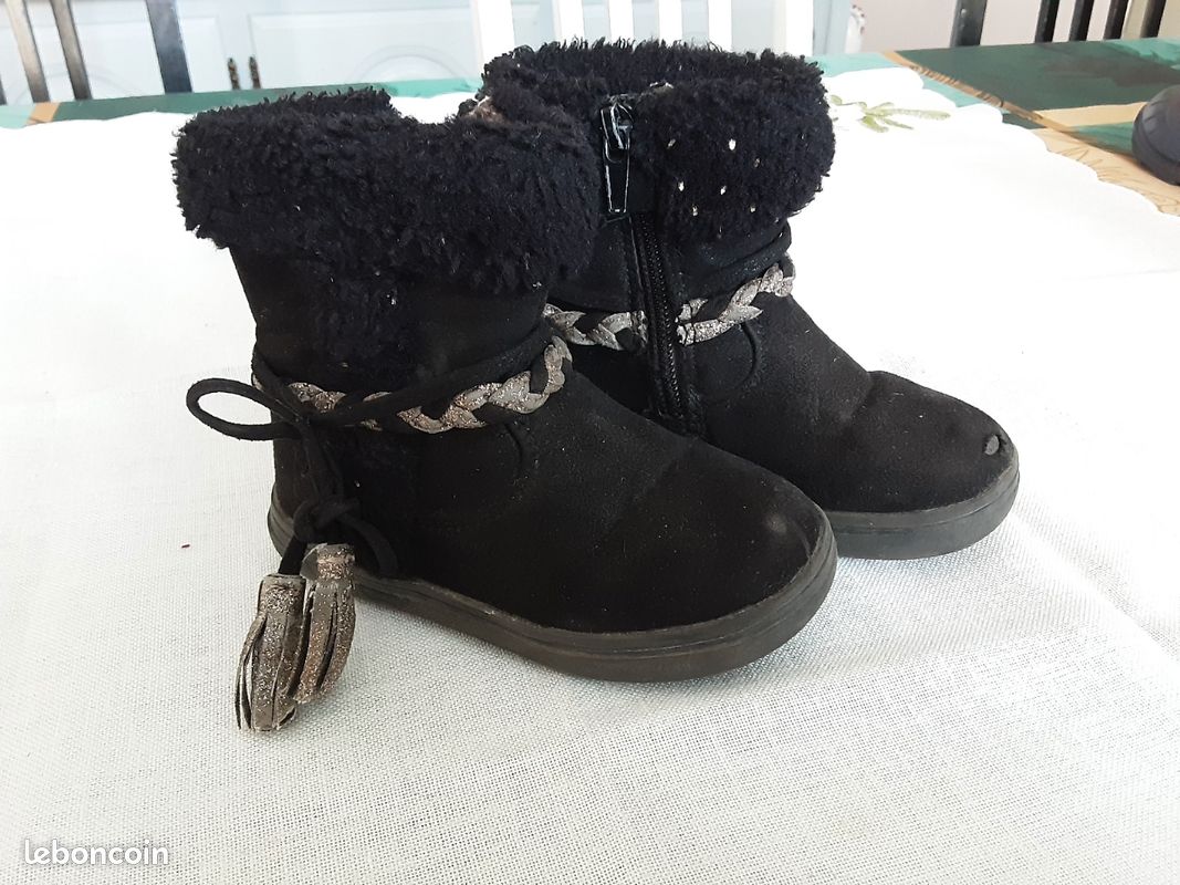 Bottines sympas noires fourrées, pointure 22 (image 2)