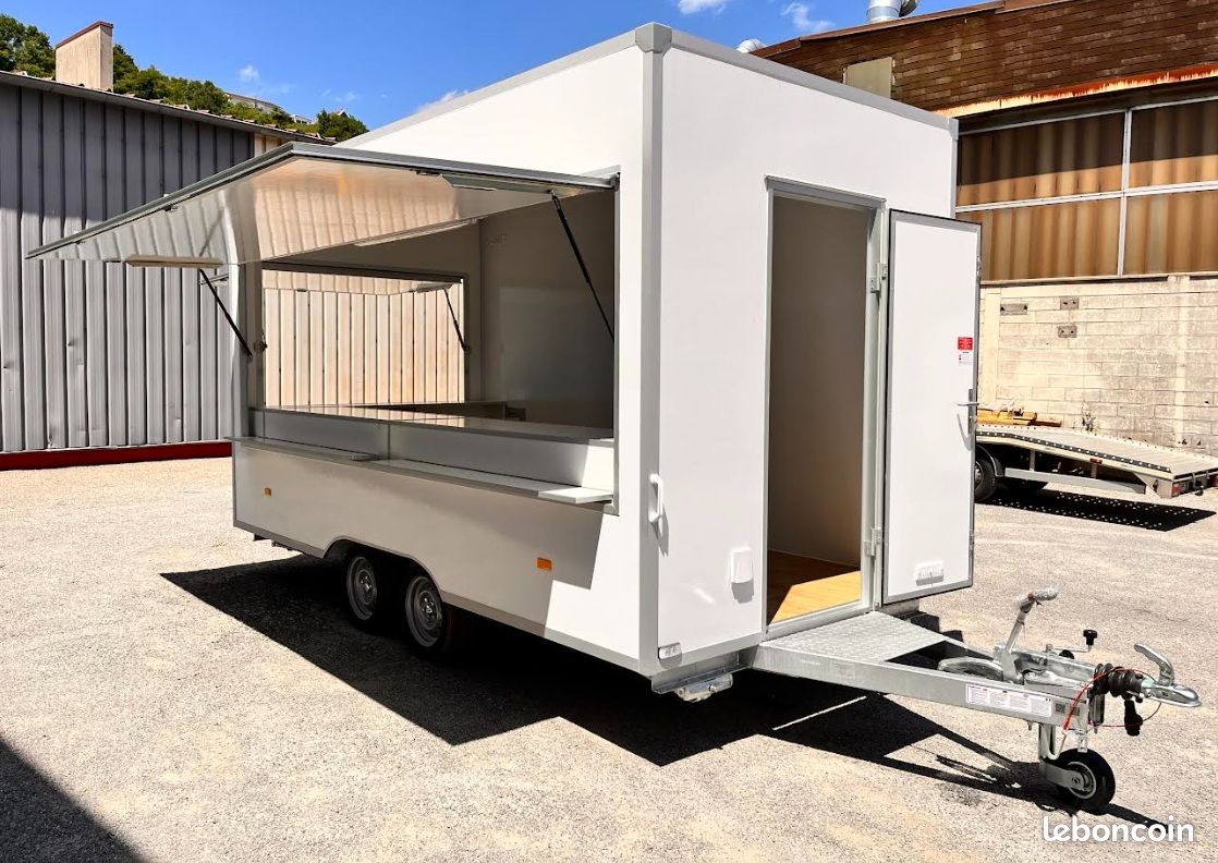 Remorque magasin 4,20x2,03x2,30m - 2000kg - 2 clapets de vente (image 2)