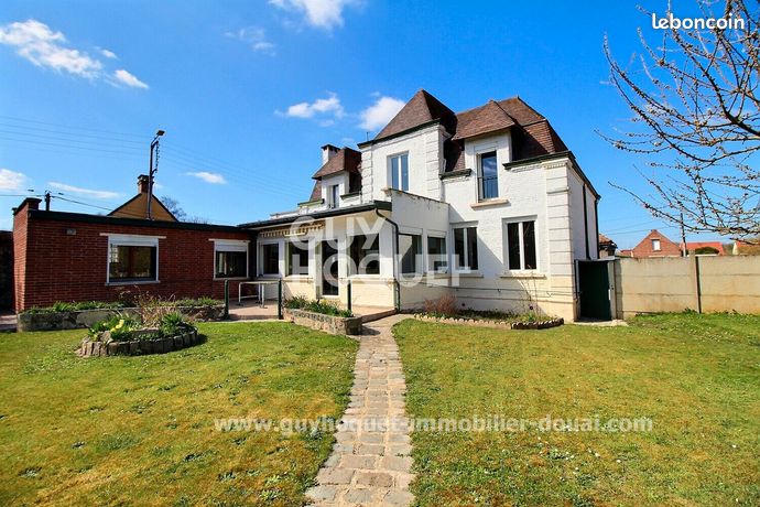 Propriété 6 pièces 227 m²