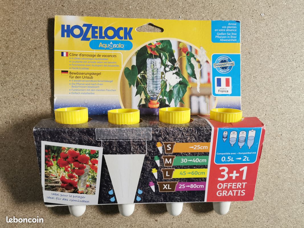 Hozelock Grand Cône Arrosage Aquasolo Universel Bouteilles 0.5L à 2L - Arrosage Automatique Plantes Jusqu'à 29 Jours
