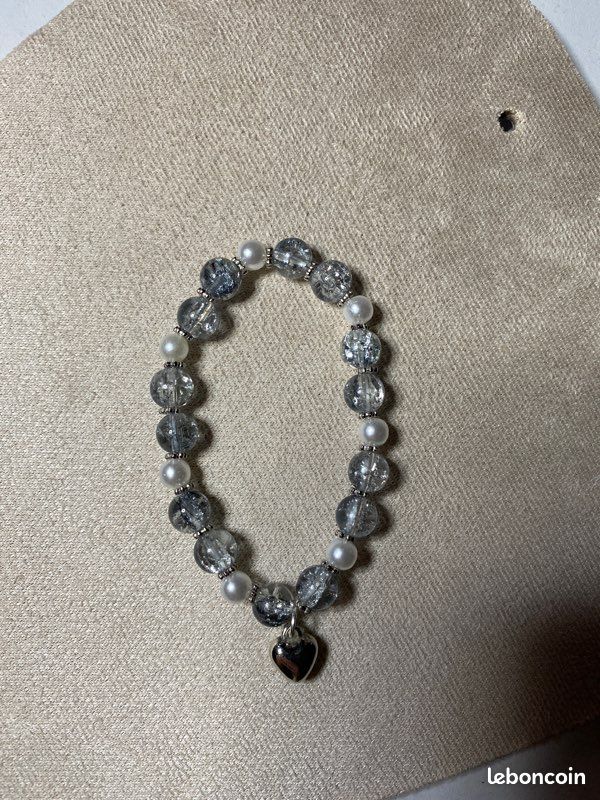 Bracelet (image 1)