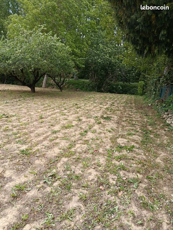 Terrain à vendre 1095 m2 · à Saint-Michel-de-Lanès · 85 000 €