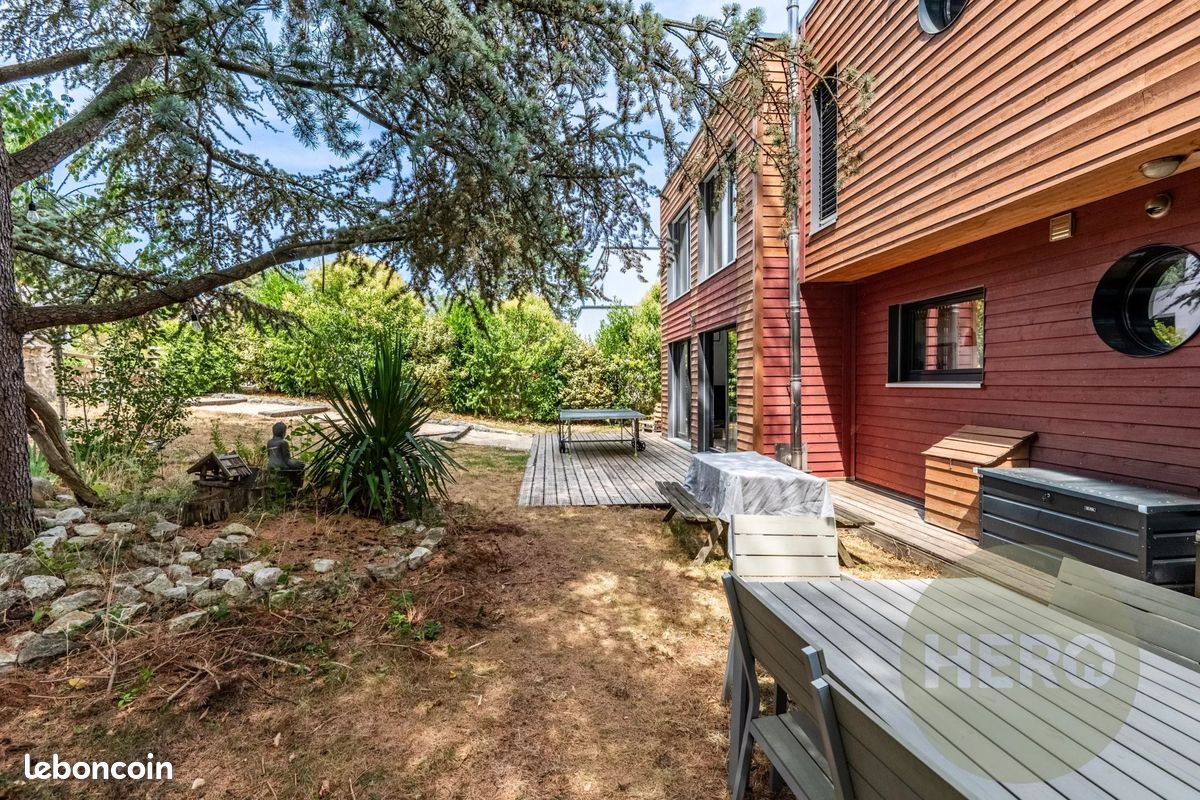 Maison 6 pièces 136 m² · à Gambais · 136 m² · 463 000 €