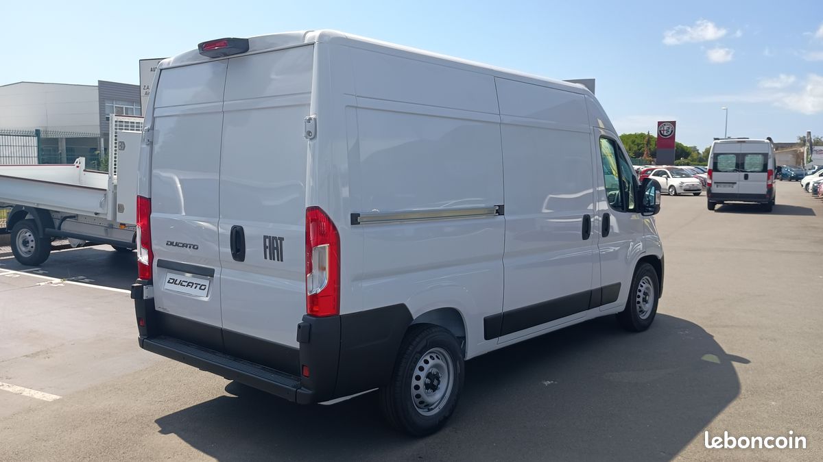 381e/mois FIAT DUCATO tôlé L2H2 3.3t 140ch Easy Pro (image 2)