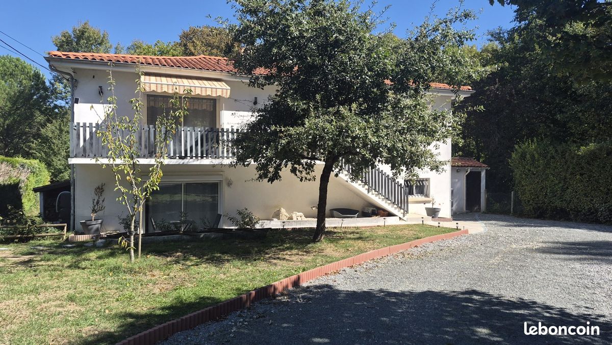 Maison 6 pièces 168 m² · à Saint-Georges-des-Coteaux · 168 m² · 298 000 €