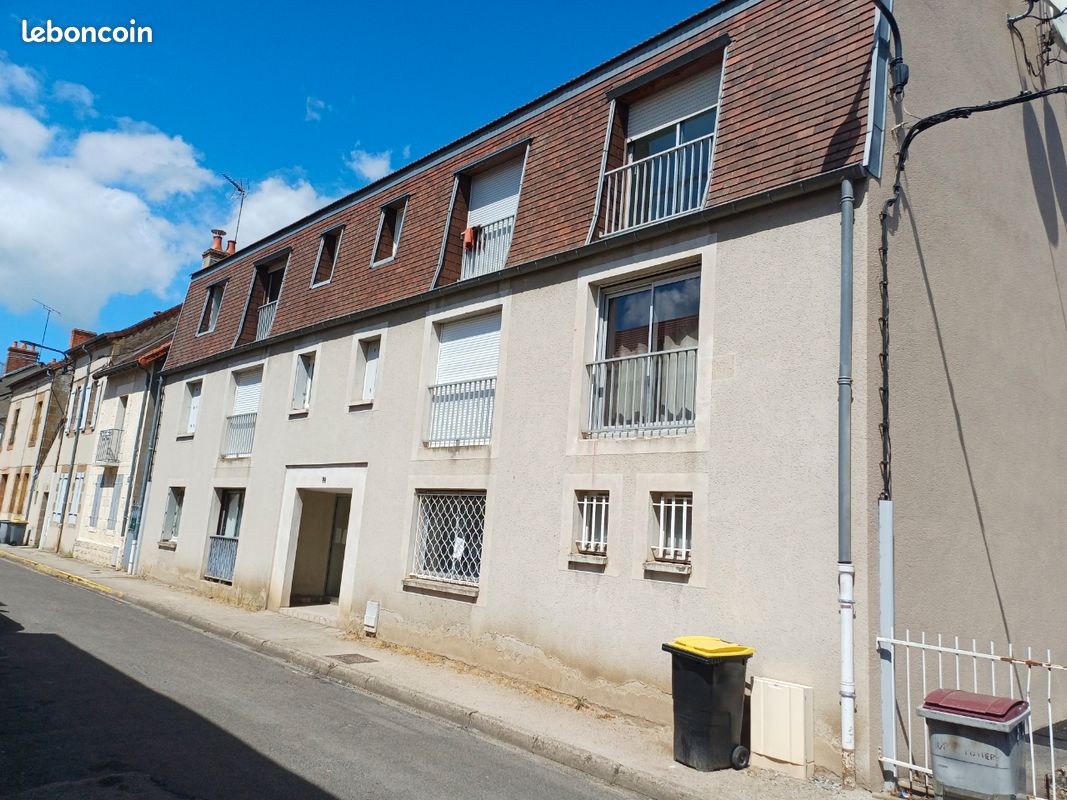 Appartement 1 pièce 37 m² · à Moulins · 37 m² · 68 000 €