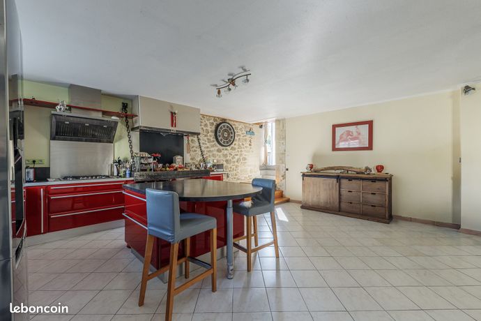 Maison 8 pièces 170 m²