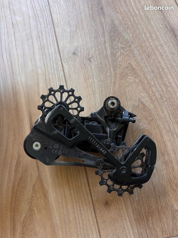 SRAM X01 Eagle AXS – Dérailleur arrière sans fil 12v Équipements