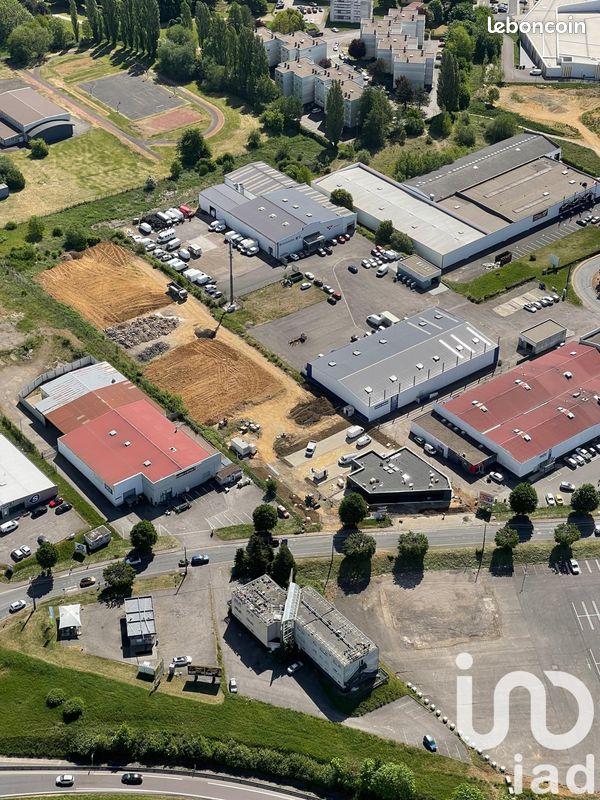 Terrain 5200 m² · à Longwy · 5 200 m² · 600 000 €