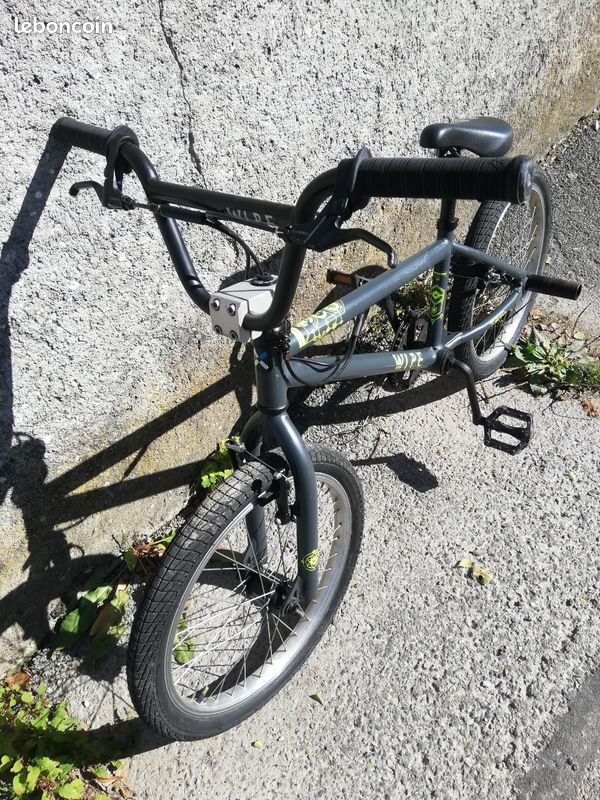 Bmx Btwin Bmx Moins Cher BMX Décathlon B-Twin Enfant Wipe 300 Vélos