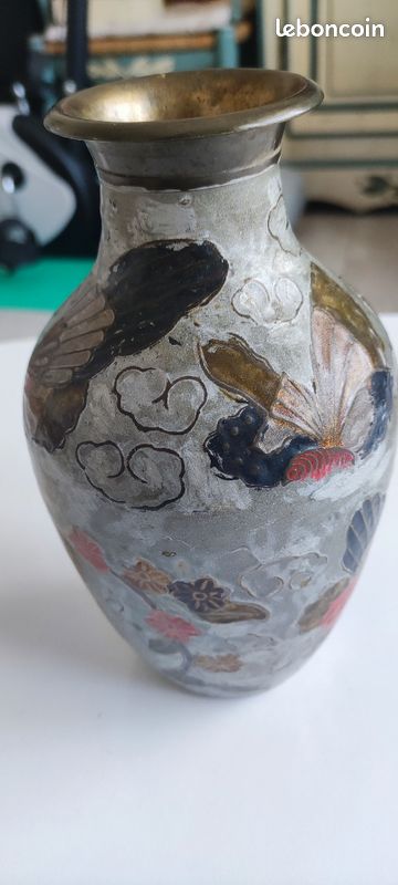Vase en laiton cloisonné avec motif (image 2)