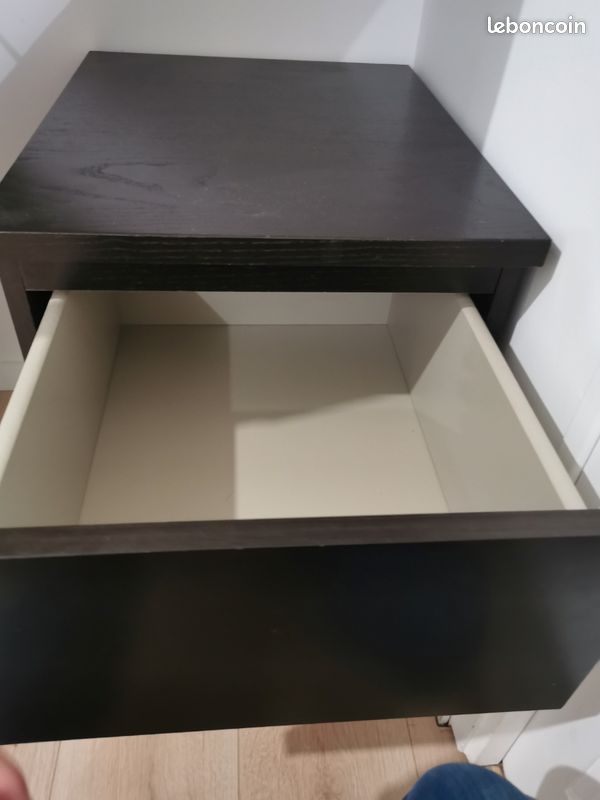 Table de nuit (image 2)