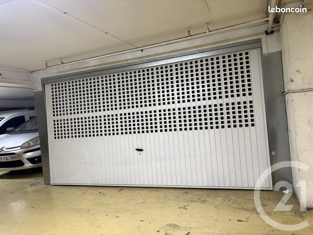 Parking 20 m² · à Paris · 20 m² · 33 500 €