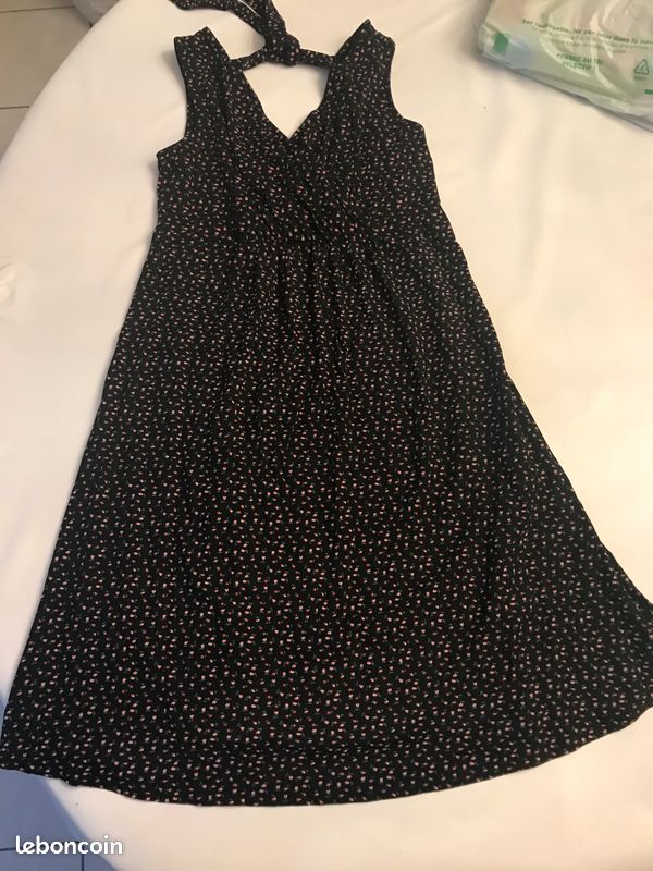 Robe maternité taille M neuve noir rose Vêtements