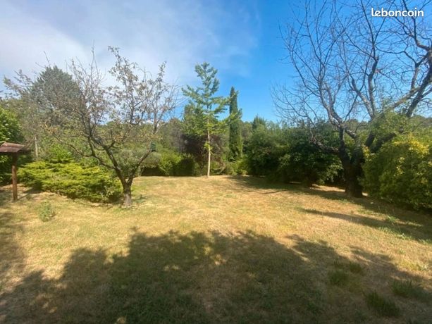 Terrain 912 m² Villecroze