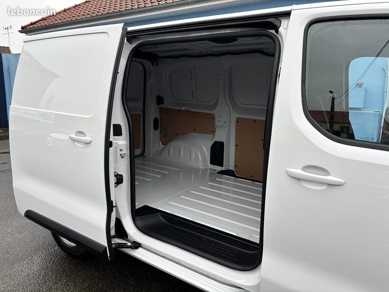 Peugeot Expert 1.5 BLUEHDI 120 BVM6 BLUE HDI 145 EAT8 TAILLE M (image 6)