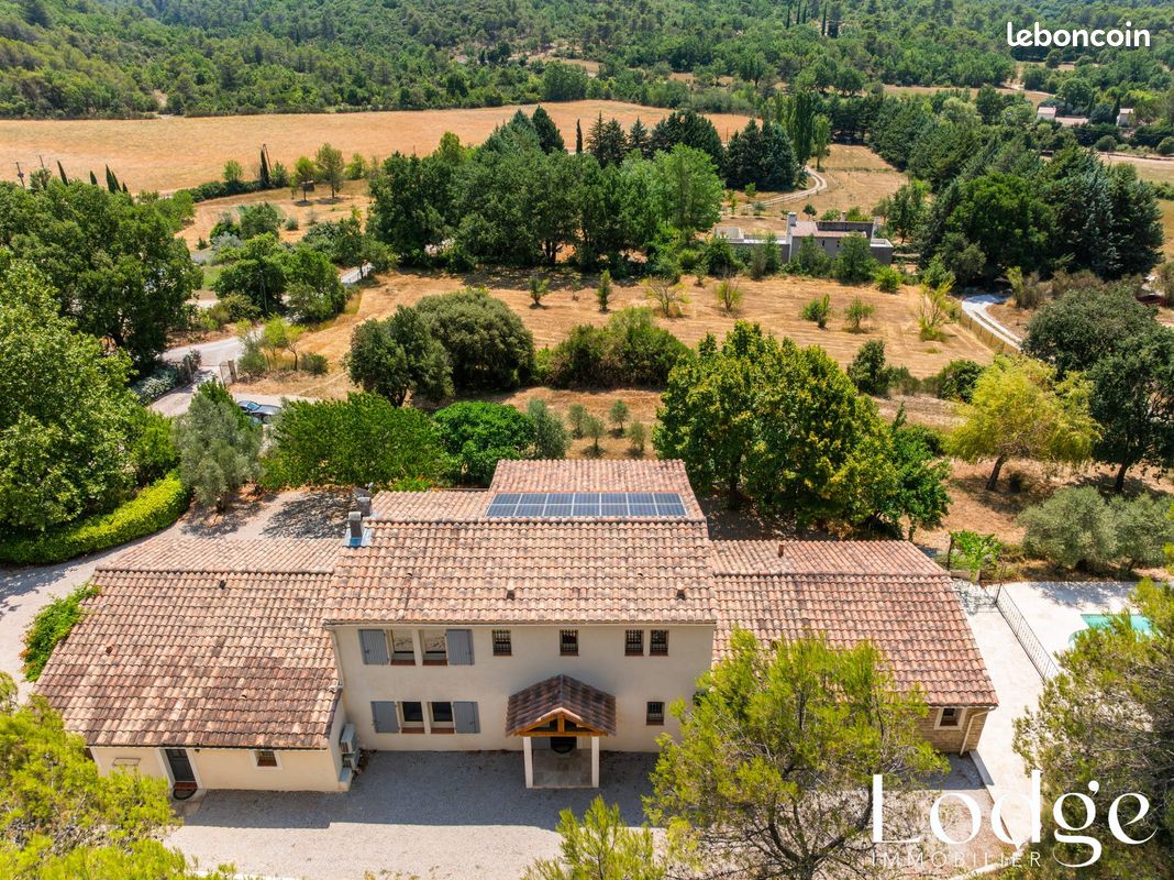Maison 8 pièces 295 m² · à Vauvenargues · 295 m² · 1 560 000 €