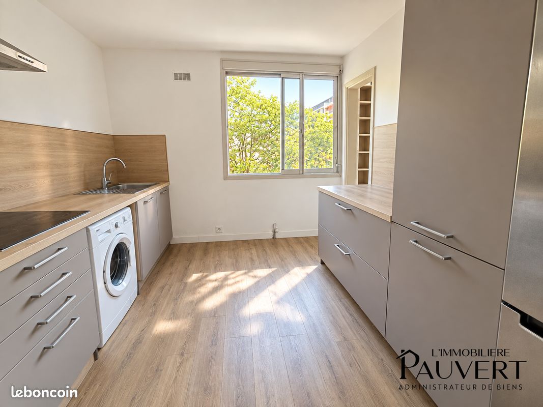Appartement 5 pièces 93 m² · à Pamiers · 93 m² · 900 €/mois